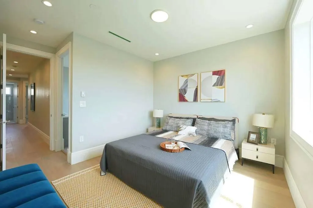 Four Bedrooms New Lovely Duplex House-1628 Vancouver Villa